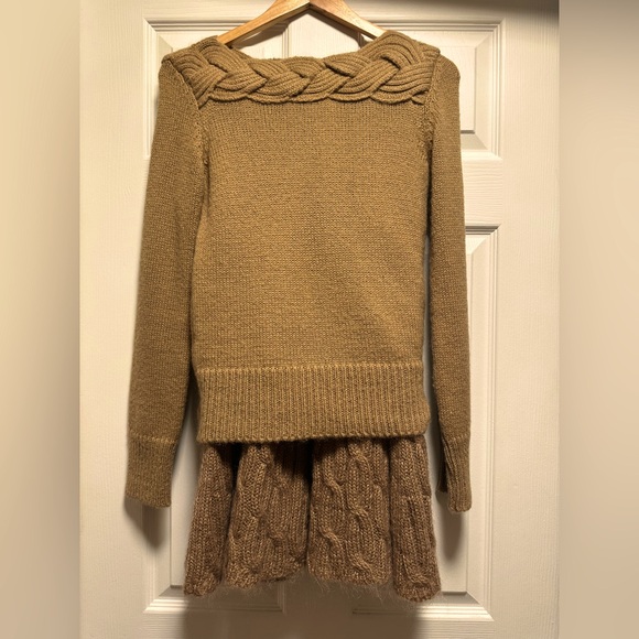 H&M 2 piece suit, skirt and top - Picture 2 of 7